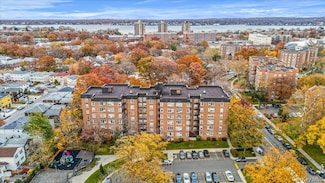 209-25 18th Ave Unit 6D, Bayside, NY 11360