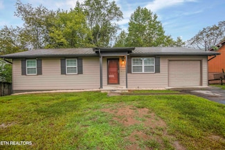 613 Red Bud Ln, Oliver Springs, TN 37840