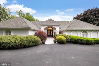 965 Derring Ln, Bryn Mawr, PA 19010