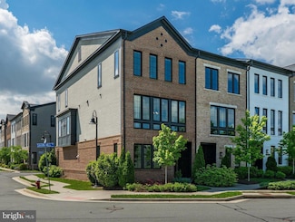20305 Savin Hill Dr, Ashburn, VA 20147