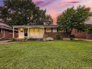 22854 Lingemann St, Saint Clair Shores, MI 48080