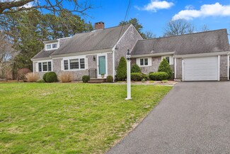 29 Jesse Eldredge Rd, Harwich, MA 02645