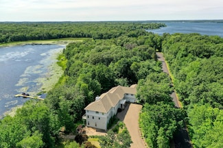 12199 205th St N, Marine On Saint Croix, MN 55047