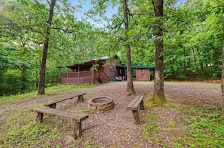 206 Orca Rd, Broken Bow, OK 74728
