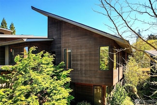 752 NE Vineyard Ln Unit L205, Bainbridge Island, WA 98110