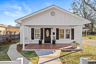 106 N White Ave, Bay Minette, AL 36507