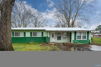 2143 Griffith Dr NW, Huntsville, AL 35810