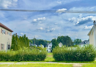 148 Boulevard Ave, Throop, PA 18512
