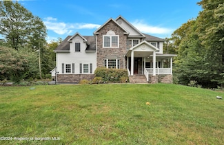 117 Constitution Dr Unit L 17, Moscow, PA 18444