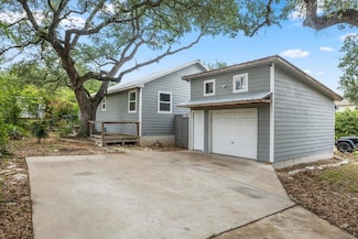 18000 Lafayette Park Rd, Jonestown, TX 78645