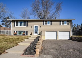 6848 8th Street Ln N, Saint Paul, MN 55128