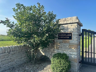 2322 Garner Ln, Lexington, KY 40516