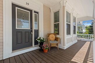 39 Beacon St, Gloucester, MA 01930