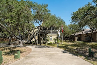 203 Timber Lane Loop, Rockport, TX 78382