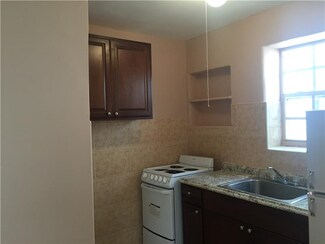 614 NW 10th Ave, Miami, FL 33136