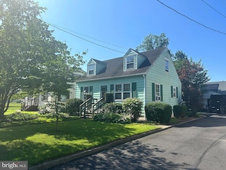 1205 Newport Rd, Bristol, PA 19007