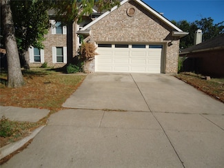 4707 Shadow Crest Dr, Arlington, TX 76018
