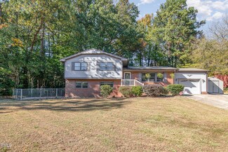 1148 Sturdivant Dr, Cary, NC 27511