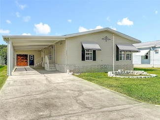 5745 Pawnee St, Zephyrhills, FL 33542