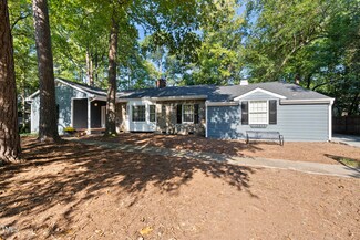 6614 Glen Forrest Dr, Chapel Hill, NC 27517