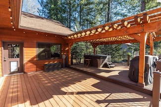 246 Oden Bay Dr, Sandpoint, ID 83864