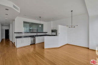 1100 Wilshire Blvd Unit 2207, Los Angeles, CA 90017