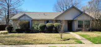 765 Midcreek Dr, Euless, TX 76039