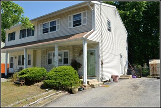 809 Laurel St, Lakehurst, NJ 08733
