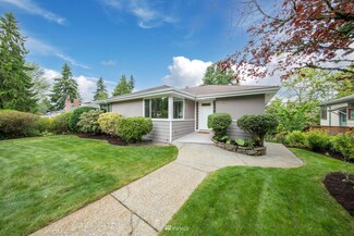 9720 15th Ave NE, Seattle, WA 98115