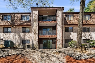 3 Greenbriar Dr Unit 103, North Reading, MA 01864