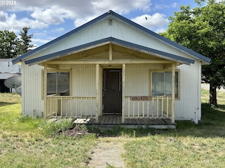 1001 B St, Fossil, OR 97830