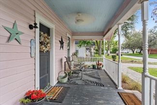 2305 S Magnolia Ave, Sanford, FL 32771