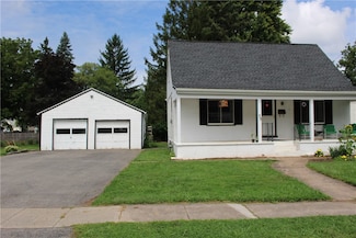 55 Lyman St, Brockport, NY 14420