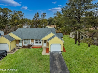 4B Greenwood Ln, Whiting, NJ 08759