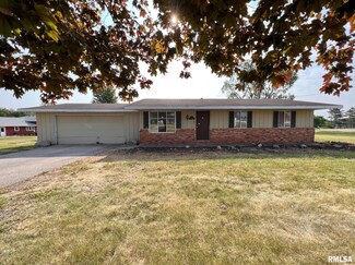 312 S 4th St, Dunlap, IL 61525