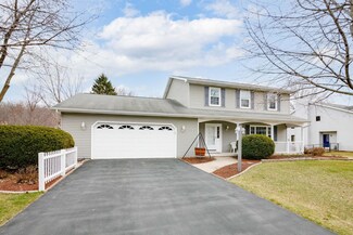 5205 Valley Dr, Mc Farland, WI 53558