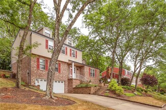 9023 Woodview Dr, Pittsburgh, PA 15237