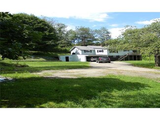 53 Riverview St, Fredericktown, PA 15333