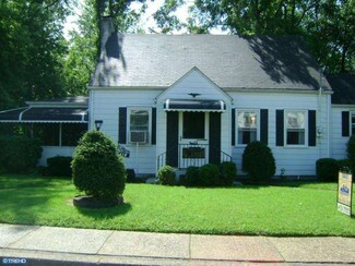 118 E Front St, Glendora, NJ 08029