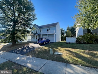 616 Barclay Cir, Springfield, PA 19064