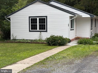 18 Oak St, Cambridge, MD 21613