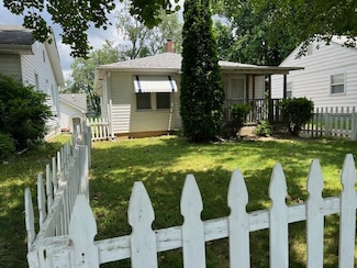 912 E Henderson Ave, Decatur, IL 62521