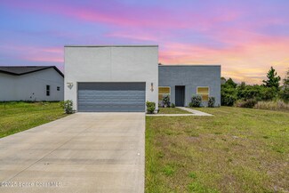 728 Daysland Ave SW, Palm Bay, FL 32908