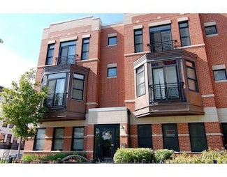 948 W 15th Place Unit 2A, Chicago, IL 60608