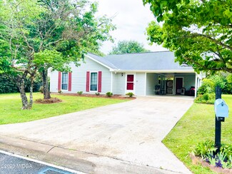 100 Ridge Ct, Centerville, GA 31028