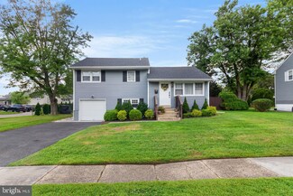 15 Beaver Dr, Barrington, NJ 08007