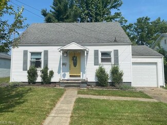 2805 14th Ave, Vienna, WV 26105