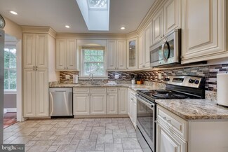 2813 Bartol Ave, Baltimore, MD 21209