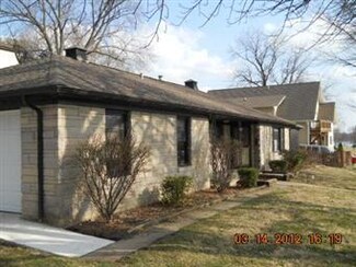 1010 S 6th Ave, Saint Charles, IL 60174