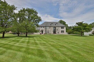 5110 Rollman Estates Dr, Cincinnati, OH 45236